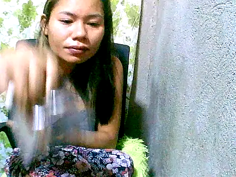 Snapshot of Sweeetgurll chatting on 09-20-25, 12:33 Sweeetgurll online show from 09-20-25, 12:33