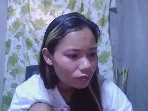 Snapshot of Sweeetgurll chatting on 11-15-25, 12:19 Sweeetgurll online show from 11-15-25, 12:19