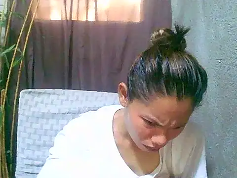 Snapshot of Sweeetgurll chatting on 05-02-26, 12:15 Sweeetgurll online show from 05-02-26, 12:15