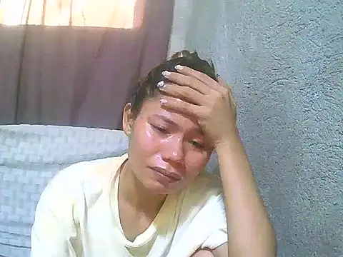Snapshot of Sweeetgurll chatting on 05-17-26, 12:19 Sweeetgurll online show from 05-17-26, 12:19