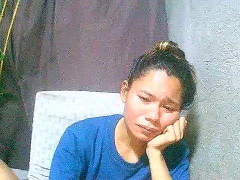 Snapshot of Sweeetgurll chatting on 05-20-26, 01:06 Sweeetgurll online show from 05-20-26, 01:06