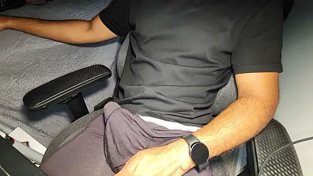 Snapshot of catt18 chatting on 01-07-26, 06:32 catt18 online show from 01-07-26, 06:32