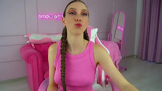 Snapshot of VeronicaVances chatting on 09-19-25, 06:08 VeronicaVances online show from 09-19-25, 06:08