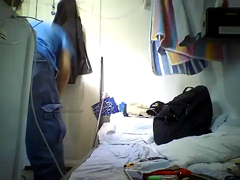 Snapshot of masculado69 chatting on 10-31-25, 11:44 masculado69 online show from 10-31-25, 11:44