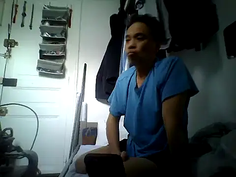 Snapshot of masculado69 chatting on 11-12-25, 01:11 masculado69 online show from 11-12-25, 01:11