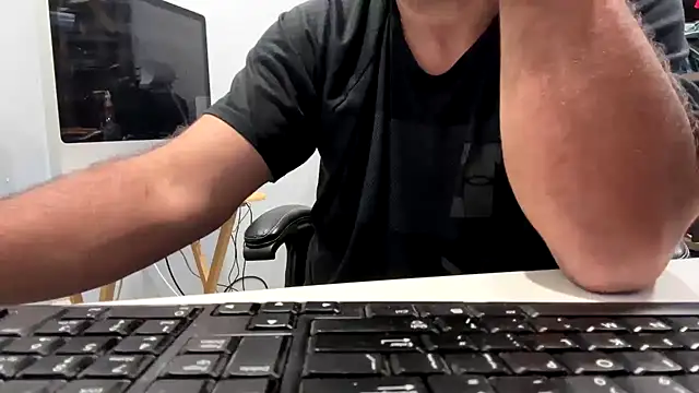 Snapshot of frankyjones8989 chatting on 09-27-25, 07:08 frankyjones8989 online show from 09-27-25, 07:08