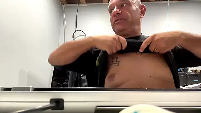 Snapshot of frankyjones8989 chatting on 10-05-25, 03:16 frankyjones8989 online show from 10-05-25, 03:16