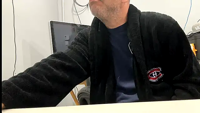 Snapshot of frankyjones8989 chatting on 12-05-25, 03:30 frankyjones8989 online show from 12-05-25, 03:30