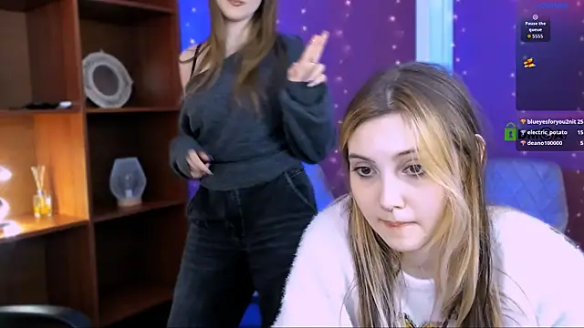 luna tin online show from 12-04-25, 10:24