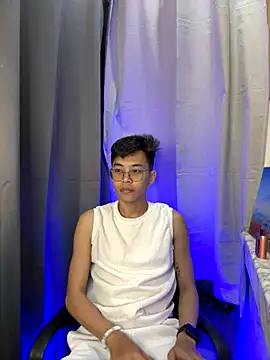 Snapshot of Prince-Harrison chatting on 10-22-25, 01:11 Prince-Harrison online show from 10-22-25, 01:11