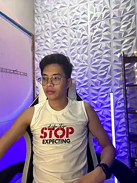 Snapshot of Prince-Harrison chatting on 11-04-25, 11:31 Prince-Harrison online show from 11-04-25, 11:31