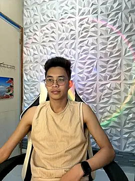 Snapshot of Prince-Harrison chatting on 11-19-25, 03:45 Prince-Harrison online show from 11-19-25, 03:45