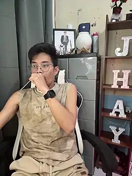 Snapshot of Prince-Harrison chatting on 12-15-25, 08:13 Prince-Harrison online show from 12-15-25, 08:13