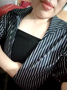 Snapshot of Julyy08 chatting on 09-30-25, 10:31 Julyy08 online show from 09-30-25, 10:31