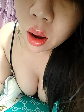 Snapshot of Julyy08 chatting on 11-16-25, 12:55 Julyy08 online show from 11-16-25, 12:55