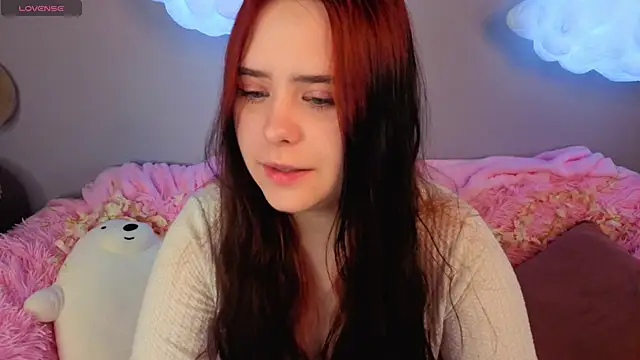 Snapshot of Alis_Platt chatting on 05-02-26, 01:21 Alis Platt online show from 05-02-26, 01:21