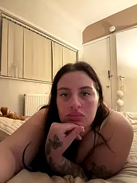 Snapshot of Victoriasteel chatting on 11-04-25, 05:56 Victoriasteel online show from 11-04-25, 05:56