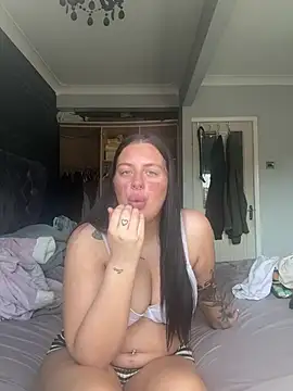 Snapshot of Victoriasteel chatting on 08-03-26, 10:54 Victoriasteel online show from 08-03-26, 10:54