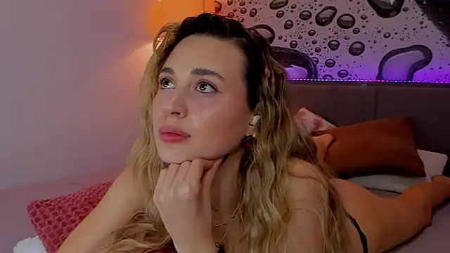 Snapshot of AlexaWilds chatting on 02-23-26, 12:52 AlexaWilds online show from 02-23-26, 12:52