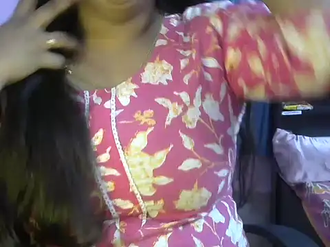 Snapshot of Queenxxx98 chatting on 01-17-26, 06:55 Queenxxx98 online show from 01-17-26, 06:55