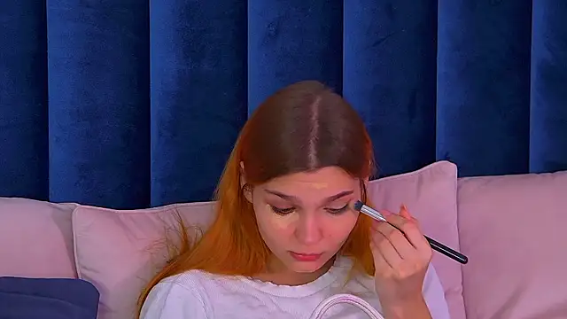 BellaMarebelle online show from 10-17-25, 04:26