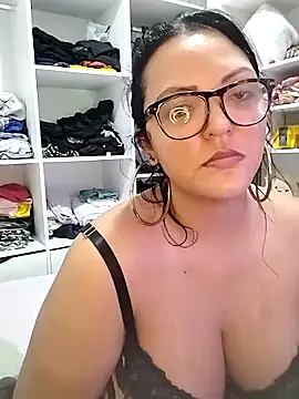 Snapshot of AuroraChest chatting on 09-13-25, 01:05 AuroraChest online show from 09-13-25, 01:05