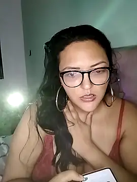 Snapshot of AuroraChest chatting on 09-29-25, 07:57 AuroraChest online show from 09-29-25, 07:57