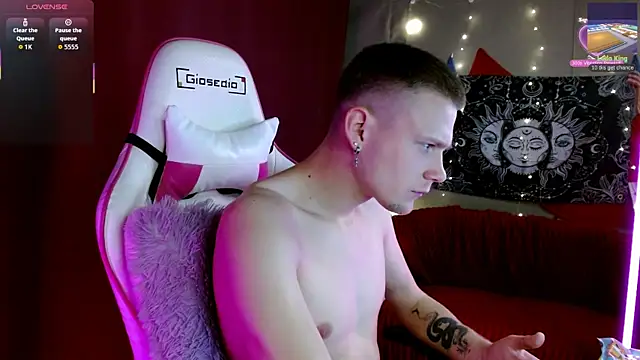 Xavier Night81 online show from 10-11-25, 08:13