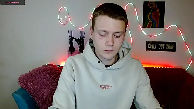 Xavier Night81 online show from 11-18-25, 10:20