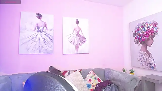 Snapshot of linda_morgan1 chatting on 10-25-25, 12:13 linda morgan1 online show from 10-25-25, 12:13