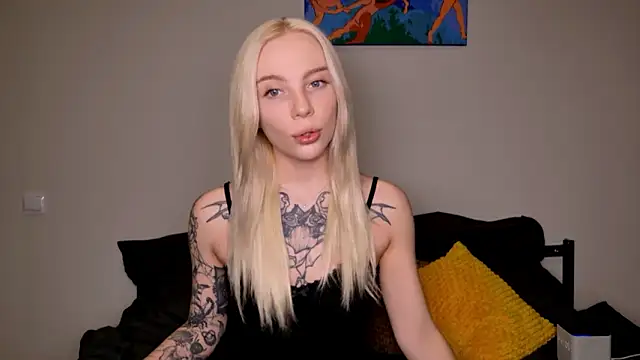 Snapshot of heymilk chatting on 02-10-26, 06:01 heymilk online show from 02-10-26, 06:01