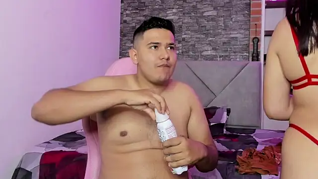 Sexxyy Couple  online show from 03-10-26, 04:06