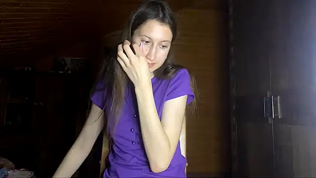 Snapshot of Shyselly chatting on 10-10-25, 04:50 Shyselly online show from 10-10-25, 04:50