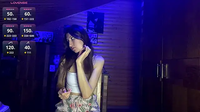 Snapshot of Shyselly chatting on 10-18-25, 05:14 Shyselly online show from 10-18-25, 05:14