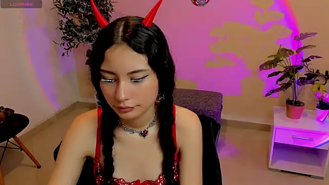 Krysten Riter online show from 12-20-25, 01:51