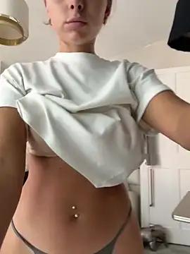 KayleeBella online show from 09-12-25, 03:01