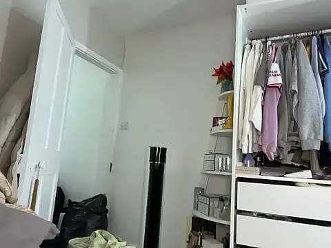 KayleeBella online show from 10-07-25, 07:55