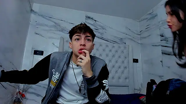 Ari and Storm online show from 12-21-25, 01:40