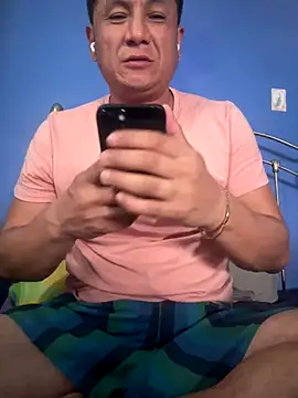 Snapshot of stevo170t chatting on 10-19-25, 08:09 stevo170t online show from 10-19-25, 08:09