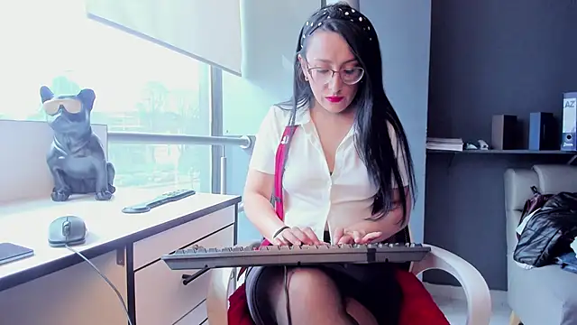 Scarlett 14  online show from 04-16-26, 07:47