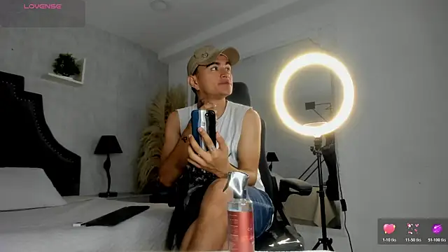 LiamDeep online show from 03-26-26, 08:14