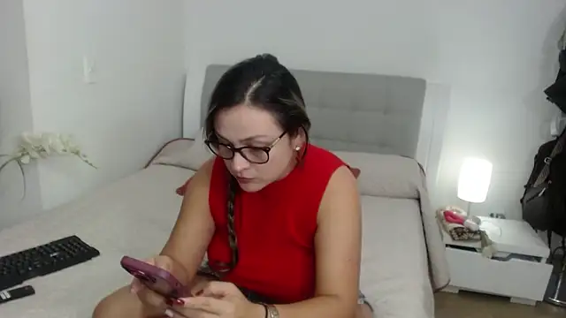 Snapshot of sophie_lopez1 chatting on 12-03-25, 11:47 sophie lopez1 online show from 12-03-25, 11:47