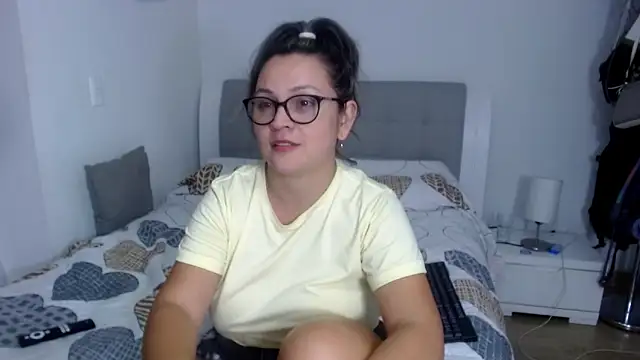 sophie lopez1 online show from 02-18-26, 01:56