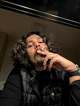 Snapshot of daddyvibes chatting on 11-30-25, 03:21 daddyvibes online show from 11-30-25, 03:21