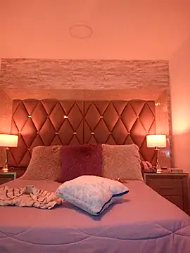 AmiraMorgan online show from 11-30-25, 04:05