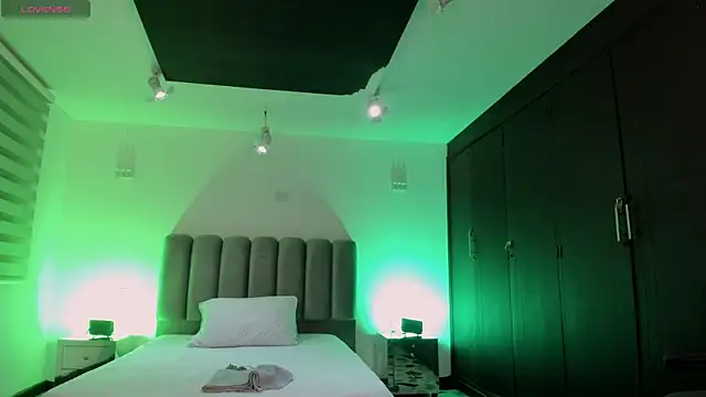 SkyThompson online show from 09-11-25, 04:12