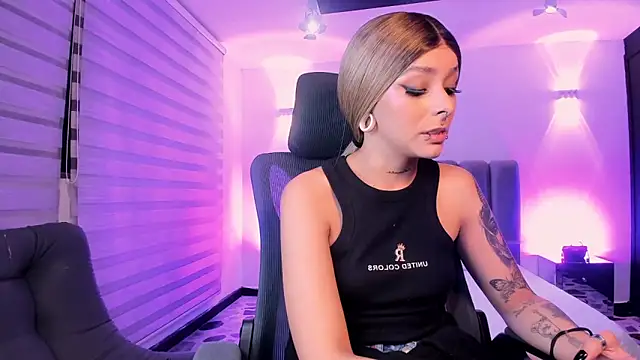 SkyThompson online show from 10-15-25, 04:12