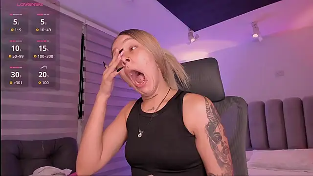 SkyThompson online show from 11-16-25, 05:02