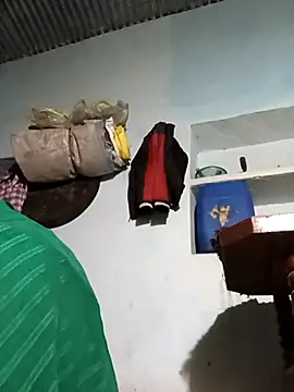 Snapshot of Sheema_tyagi chatting on 11-15-25, 06:48 Sheema tyagi online show from 11-15-25, 06:48