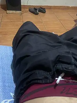 Snapshot of Bruno18cmmmmkk chatting on 12-22-25, 12:07 Bruno18cmmmmkk online show from 12-22-25, 12:07